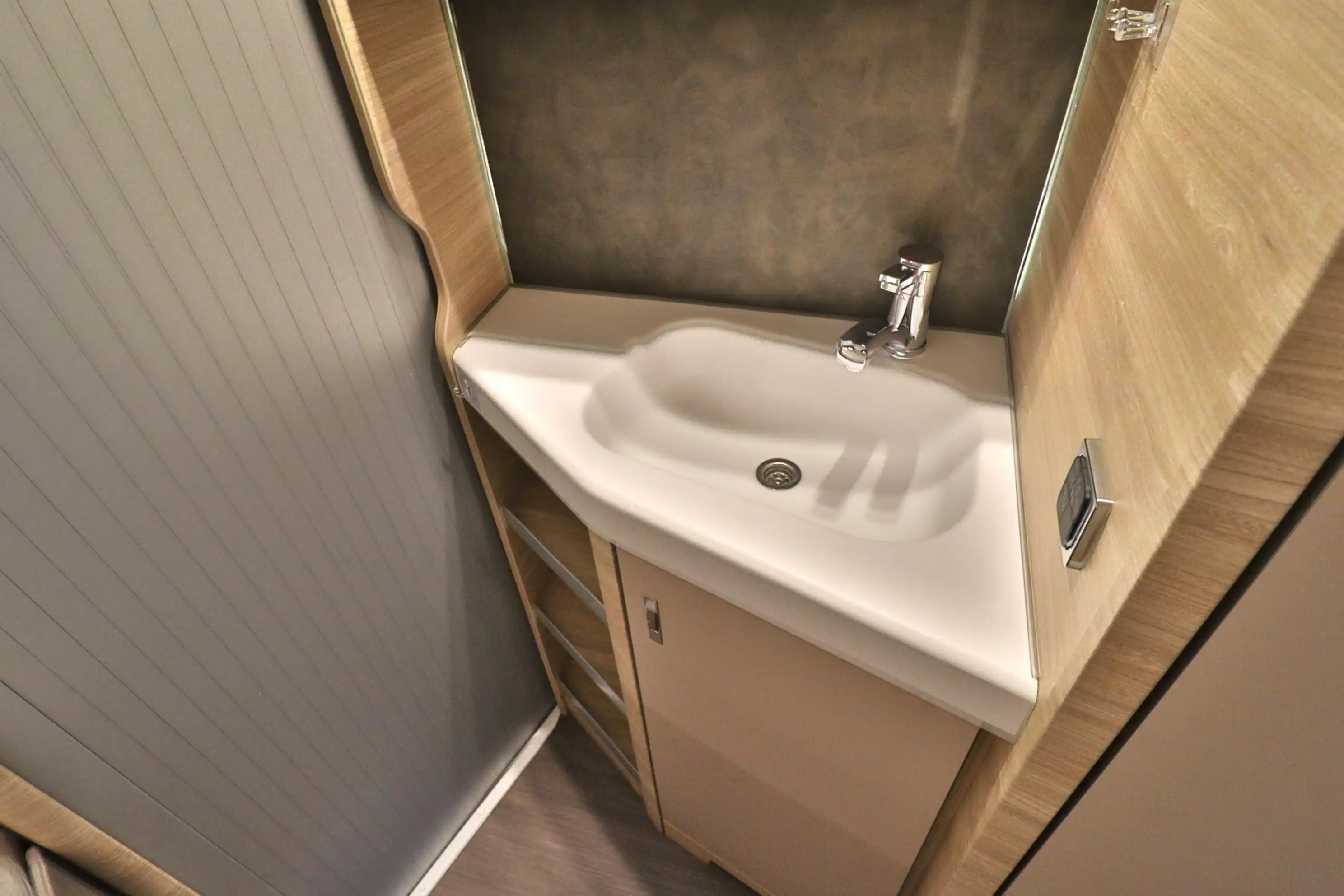 KNAUS VAN TI Plus 700 LF